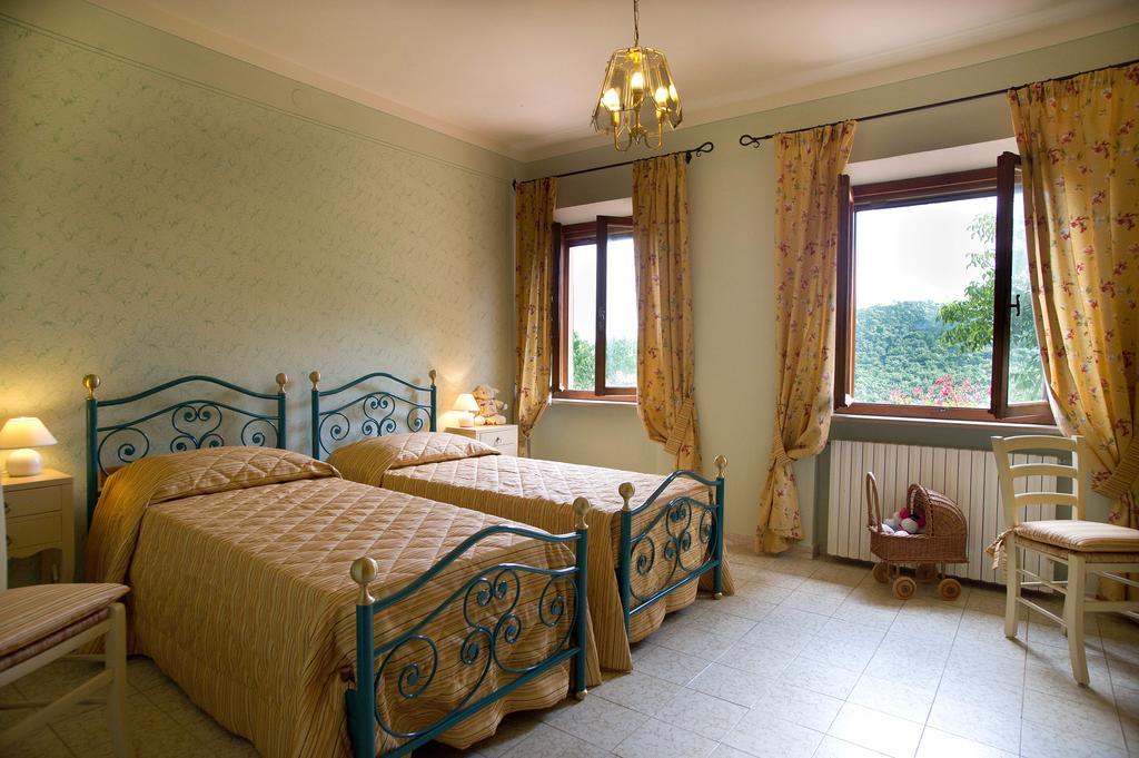 סן ג'ימיניאנו Agriturismo Podere Poggio Ai Cieli חדר תמונה