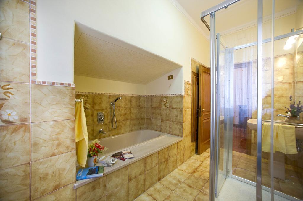 סן ג'ימיניאנו Agriturismo Podere Poggio Ai Cieli חדר תמונה