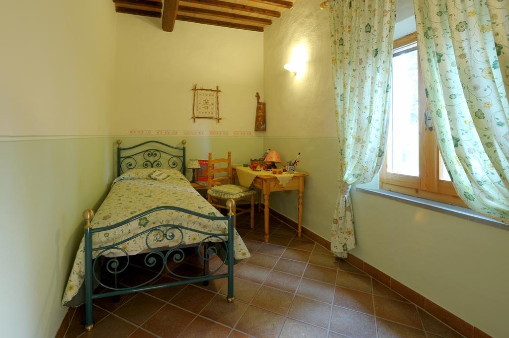 סן ג'ימיניאנו Agriturismo Podere Poggio Ai Cieli חדר תמונה